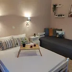 αυρα ενοικιαζόμενα - Avra To Let