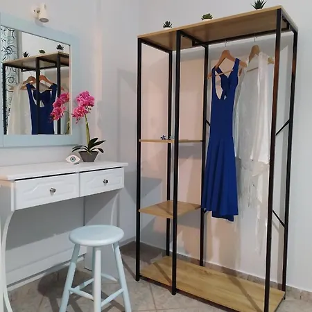αυρα ενοικιαζόμενα - Avra To Let Guest house
