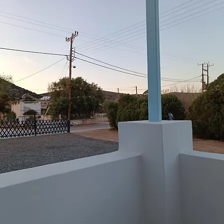 αυρα ενοικιαζόμενα - Avra To Let